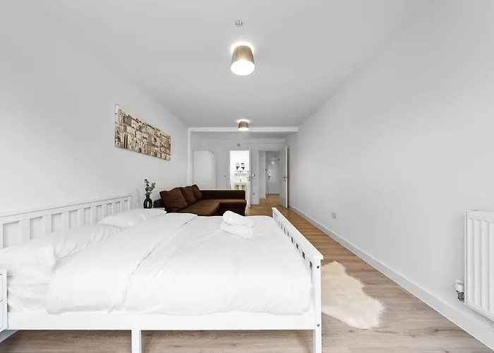 Spacious Sleep 14 - 1 Min From Tooting Station Mr3
