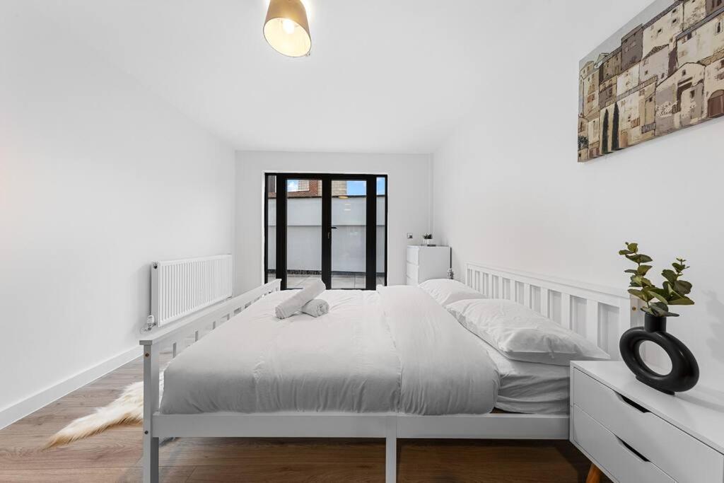 Spacious Sleep 14 - 1 Min From Tooting Station Mr3 Appartamento Londra
